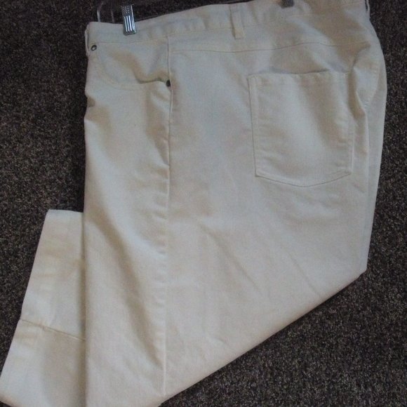 White Denim Capris - Picture 1 of 5